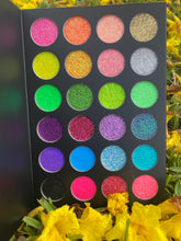 Load image into Gallery viewer, 72 BOOK OF EYESHADOWS
